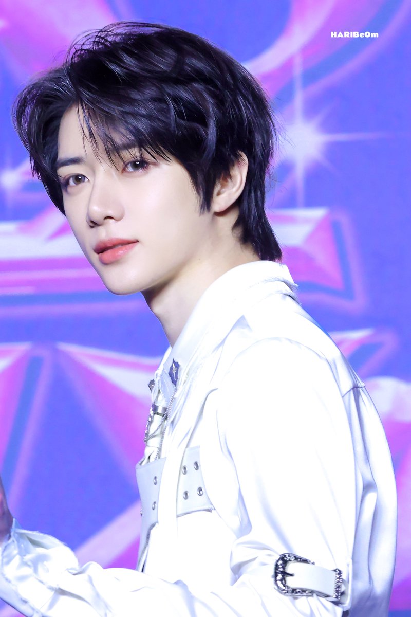 HARIBeOm_313's tweet image. εïз 250727 εïз SBS SUMMER 가요대전
⚔️
#투모로우바이투게더
#범규 #BEOMGYU #TXT_범규
#TXT #TOMORROW_X_TOGETHER #ボムギュ