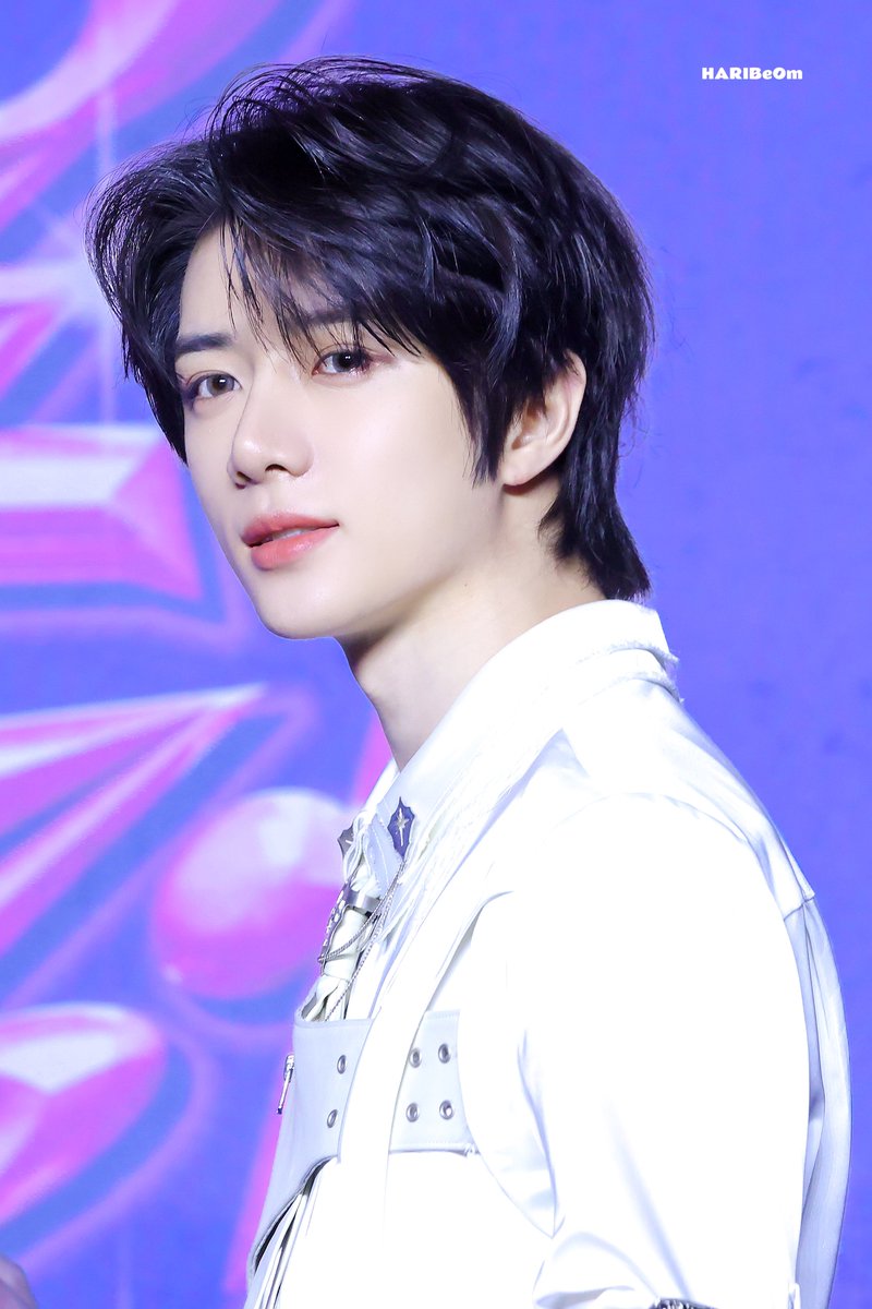 HARIBeOm_313's tweet image. εïз 250727 εïз SBS SUMMER 가요대전
⚔️
#투모로우바이투게더
#범규 #BEOMGYU #TXT_범규
#TXT #TOMORROW_X_TOGETHER #ボムギュ