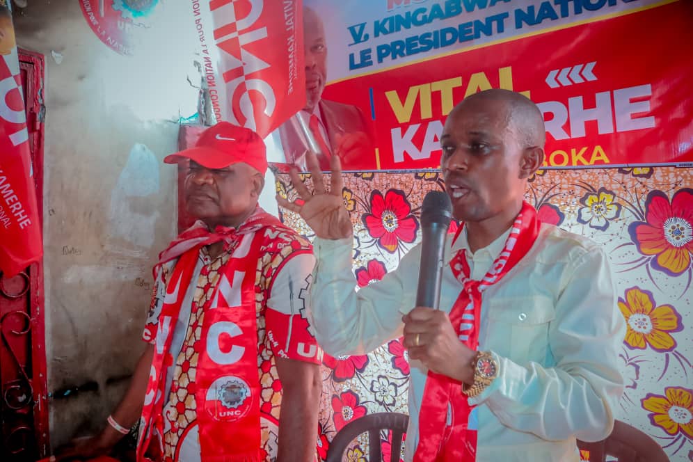 GaborienM's tweet photo. LIMETE/KINGABWA:Nous avons mobilisé tous les cadres  à continuer l'implantation de notre Parti @uncrdc de @VitalKamerhe1 dans ce coin de la capitale. L'activité s'est déroulée dans une bonne ambiance .Merci fédéral FEDOR pour l'acceuil. https://t.co/pUcBwEOxkZ