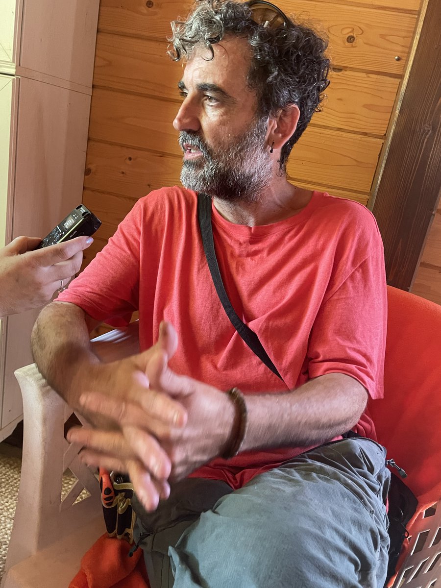 Durante nuestro encuentro en el huerto de la Escola de Natura Francoli de <a href="/Mare_Terra/">Mare Terra</a> Pepe de <a href="/operacionencina/">Operación Encina</a> habla con #JuanBarrientos, su hortelano jardinero ¡Y vaya encuentro!
 #operacionencinaradio3
