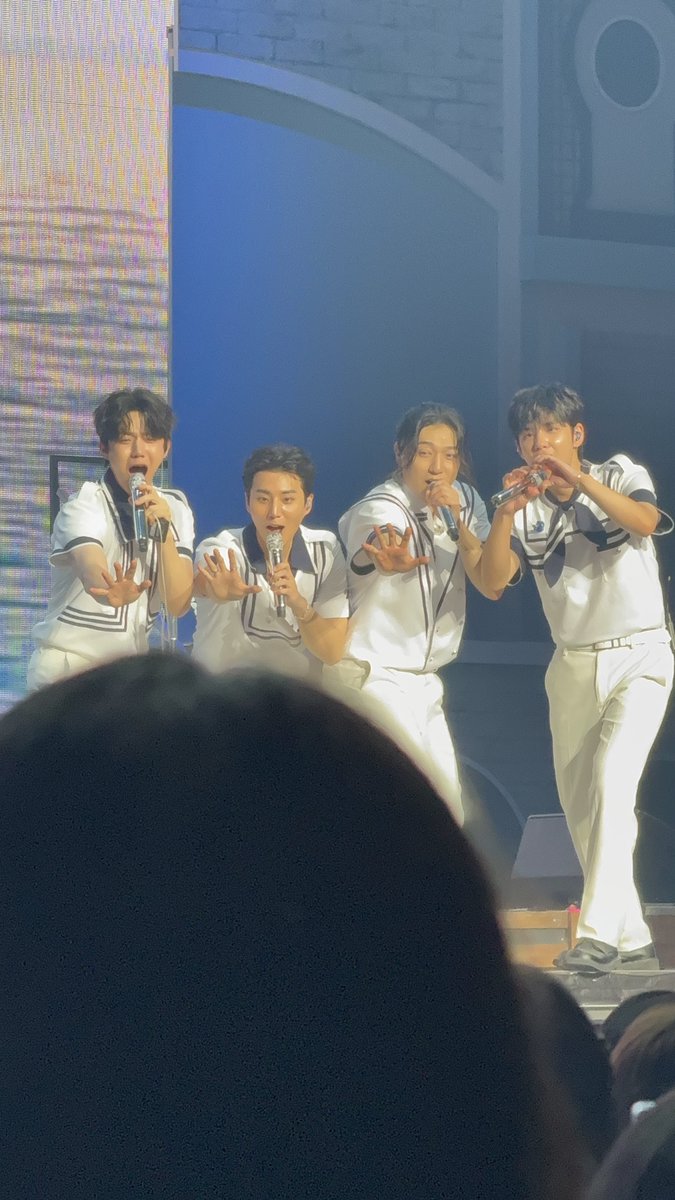 nayklog's tweet image. 기다룡