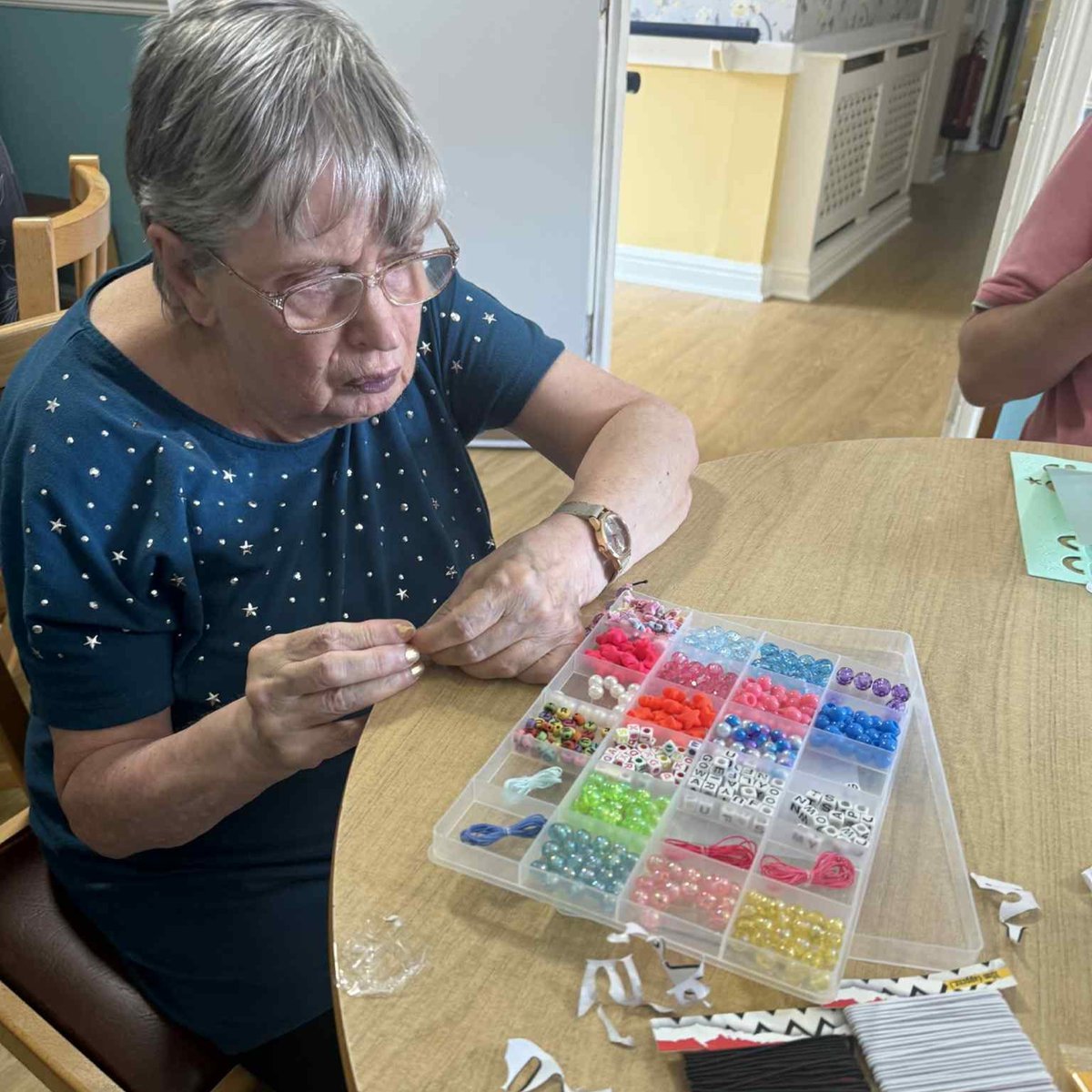 TheHICAGroup's tweet image. Paint, glue, glitter… and a whole lot of concentration! 🎨✨
The craft table at Kirkgate was a hive of creativity – brilliant work, everyone!
#HICAActivities #CreativeFun
