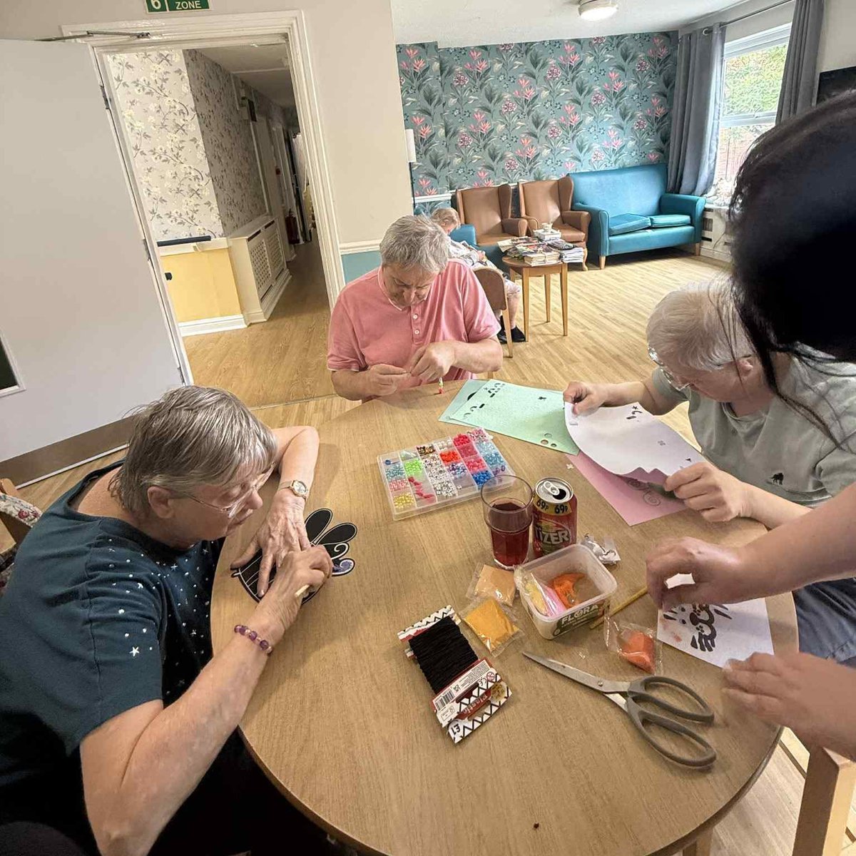 TheHICAGroup's tweet image. Paint, glue, glitter… and a whole lot of concentration! 🎨✨
The craft table at Kirkgate was a hive of creativity – brilliant work, everyone!
#HICAActivities #CreativeFun