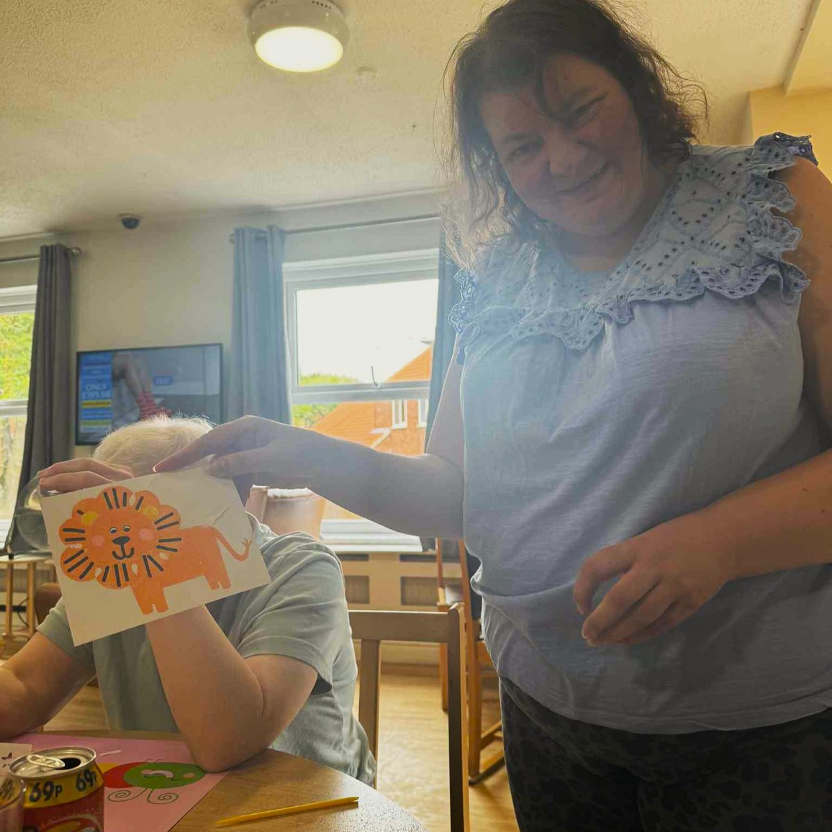 TheHICAGroup's tweet image. Paint, glue, glitter… and a whole lot of concentration! 🎨✨
The craft table at Kirkgate was a hive of creativity – brilliant work, everyone!
#HICAActivities #CreativeFun