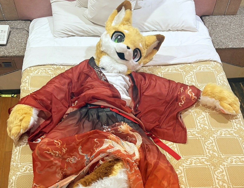 CurryOmelette's tweet image. 【獸無限住宿小公告】
獸無限賽車房 還有一個名額空著嗷~!
想當咖蛋跟沃雷卡的室友嗎？
能做馬內的會優先考慮 感謝 感謝 汪
有興趣可以私訊詢問我或是 沃雷卡 @Volrenok

目前有三人入住賽車房
要看入住的人要哪一天都行

四人入住後每個人房費
周四.週日 每晚每人875元 
周五.週六 每晚每人1000元…
