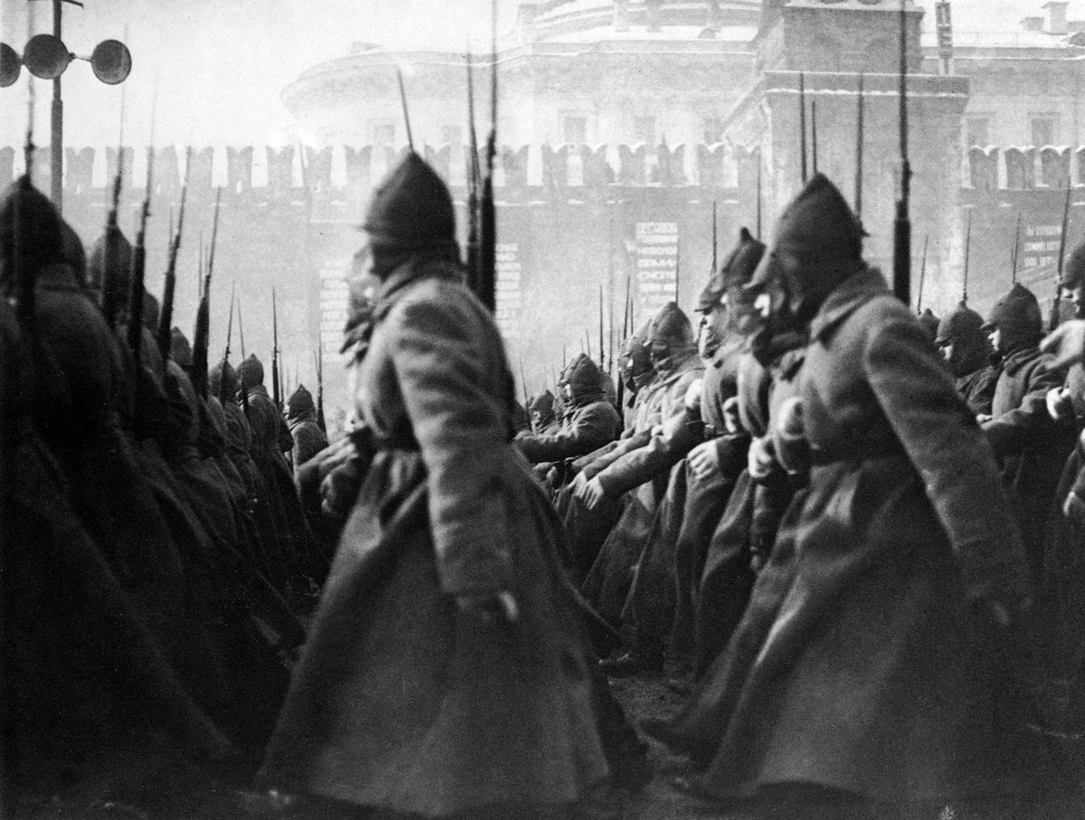 LaboransS_'s tweet image. Kızıl Ordu Kızıl Meydan&apos;da askeri yürüyüş düzenliyor, 1927.