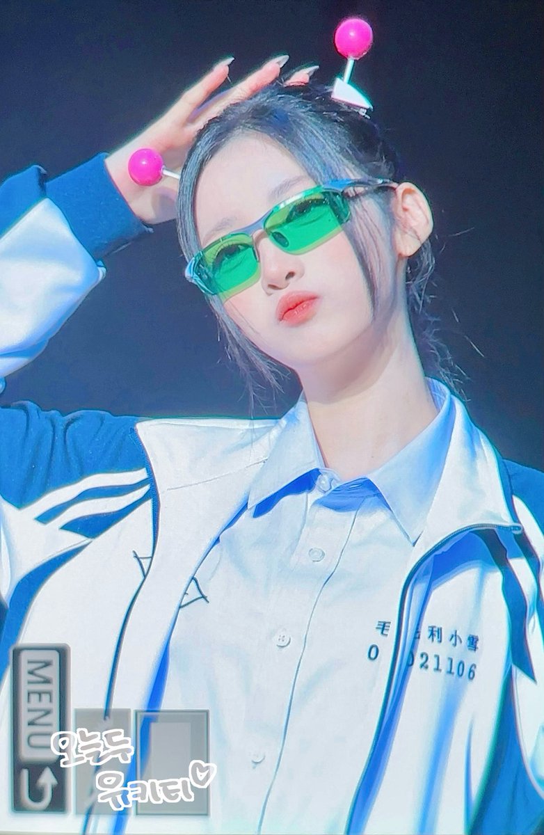 yukiyo_1106's tweet image. 프리뷰🐱 250727 사웨 대면팬싸

🤖💞

#유키 #YUKI #毛利小雪 #ユキ #もうりこゆき
#퍼플키스 #PURPLE_KISS #パープルキス
#I_Miss_My #DOREMI