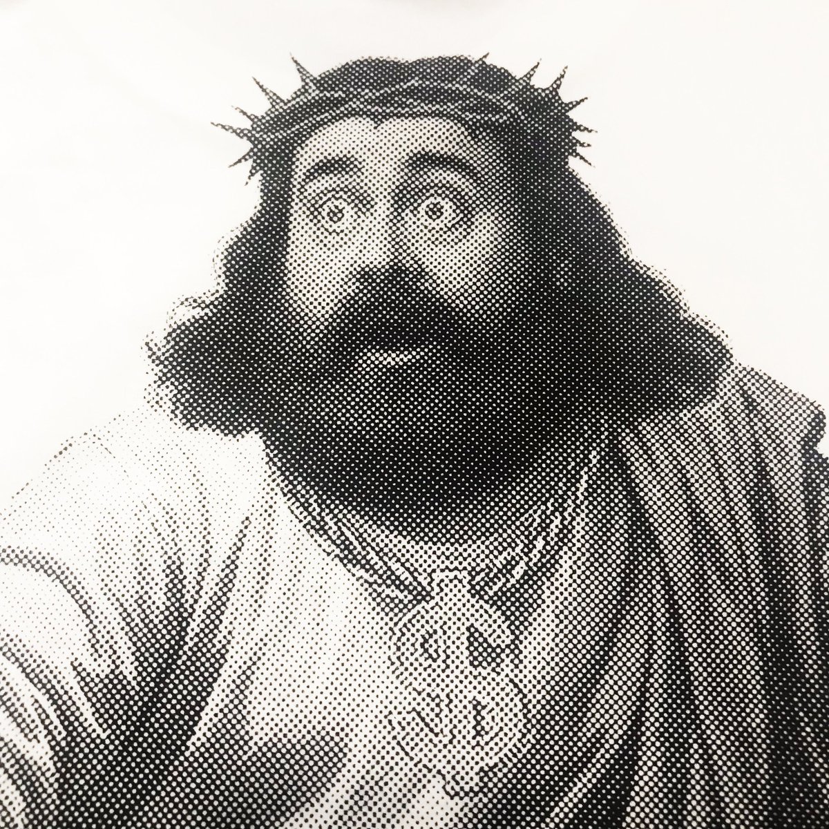 ❗️3時間限定❗️
ジーザスT白今晩21:00より予約受付❕
ハーフトーン効いてます✨

▶︎gulnet.thebase.in