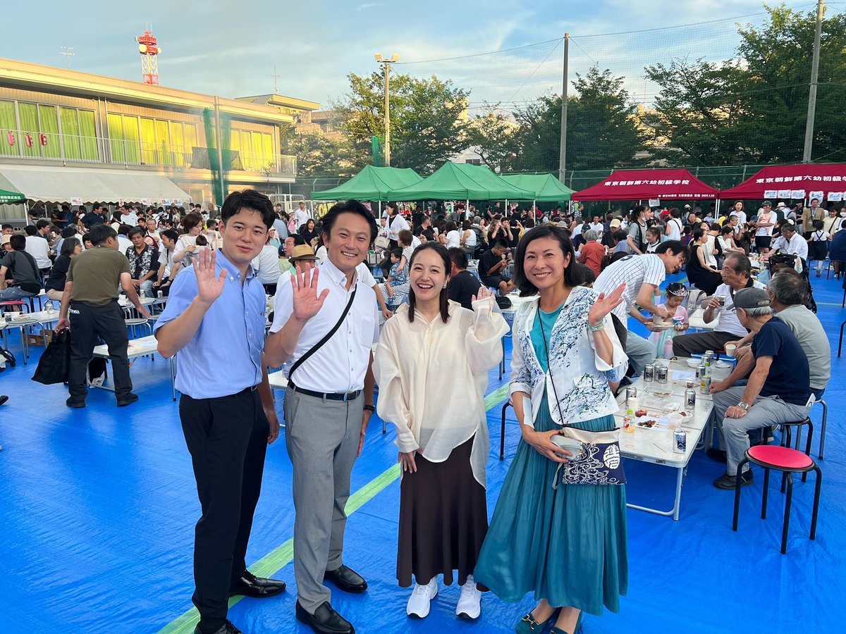 Tsubasa2439's tweet image. 朝鮮第6幼初級学校のお祭り、地域も巻き込んで大盛況です。都が明確な理由もなく補助金を停止して15年となりますが、「日本人ファースト」という言葉が闊歩する中、当事者がどんなに不安な思いをしているか、察するに余りあります。こんな時こそ、歯を食いしばって草の根の交流を続けていこう。