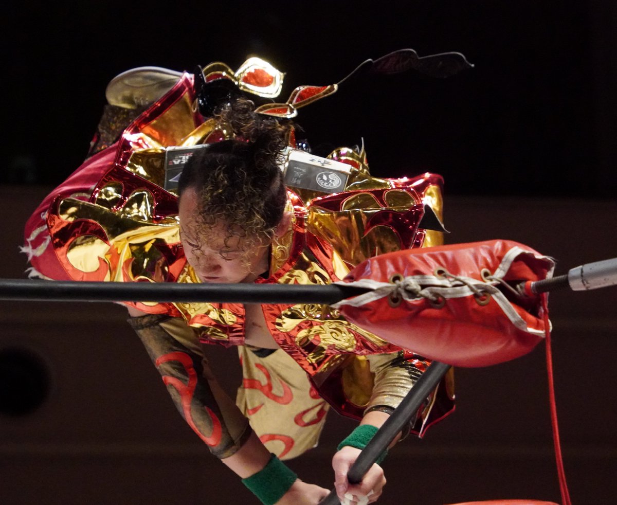 talinew5118nao's tweet image. 2025.7.26 NOAH 京都KBSホール
#丸藤正道 選手

きらびやかなリングインの瞬間!!
これでステンドグラスがバックだったらもっとキレイだったかも✨

#noah_ghc