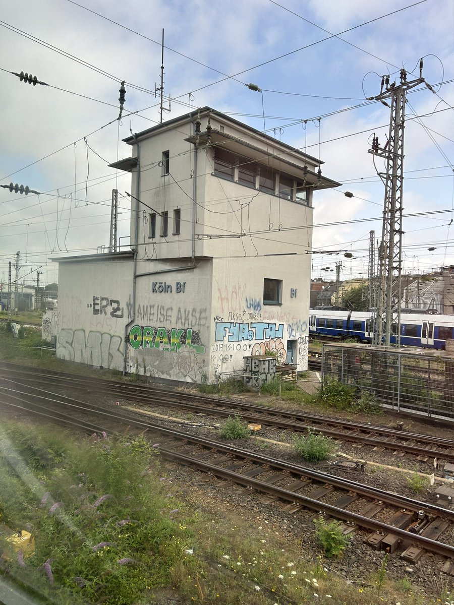 HistorianBlood's tweet image. #Trains - always something to be seen at Cologne …