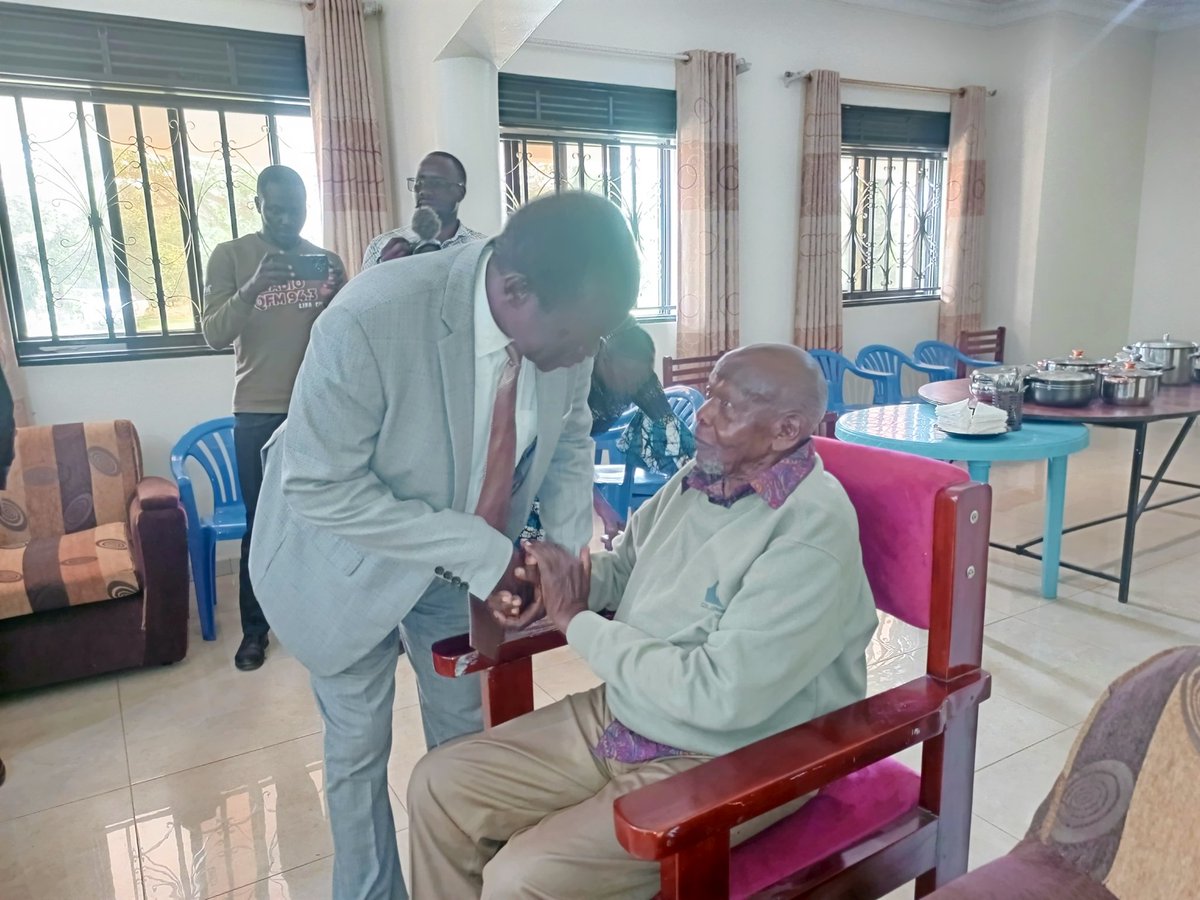 Voice of Lango 88fm (@voiceoflangofm) on Twitter photo #HappeningNow: The Archbishop of the Church of Uganda, The Most Rev. Dr. Stephen Samuel Kaziimba Mugalu (<a href="/Archbp_COU/">Archbishop Stephen Kaziimba</a>), has arrived at the residence of Mzee Lameck Ogwal in Dog Gudu Cell, Alito Town Council, Kole District.
Later today, the Archbishop will lay a wreath at the #HappeningNow: The Archbishop of the Church of Uganda, The Most Rev. Dr. Stephen Samuel Kaziimba Mugalu (<a href="/Archbp_COU/">Archbishop Stephen Kaziimba</a>), has arrived at the residence of Mzee Lameck Ogwal in Dog Gudu Cell, Alito Town Council, Kole District.
Later today, the Archbishop will lay a wreath at the