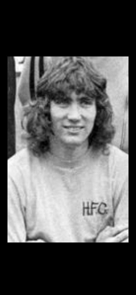 StuartJKane's tweet image. Remembering cult hero and fabulous footballer Robin Friday on what would have been his 73rd birthday. ⚽️ #biscuitmen #bluebirds