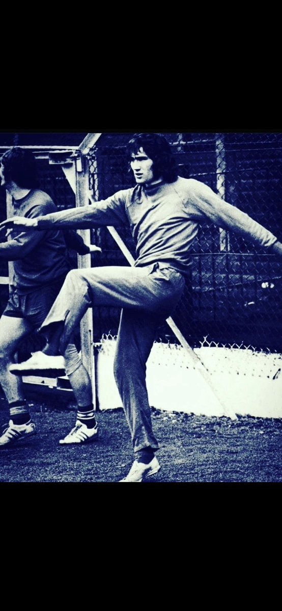 StuartJKane's tweet image. Remembering cult hero and fabulous footballer Robin Friday on what would have been his 73rd birthday. ⚽️ #biscuitmen #bluebirds