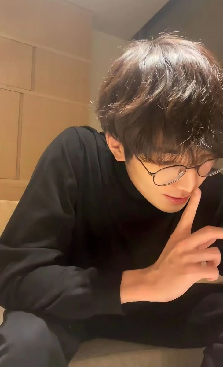 PADO030's tweet image. 이 사진 진짜 오빠력이 미쳣다고 생각함