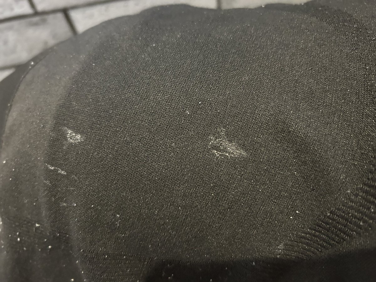 汗と尿と先走りのパンツ
欲しい人DMへ

#サッカー #パンツ #ボクサーパンツ　#サッカー男子　#男子大学生　#スポーツ　#フェチ　#汗臭い　#競技パンツ　#使用済み　#使用済みパンツ　#パンツ　#部活 #ノンケ #ピチピチ　　#インナー #部室 #男臭い