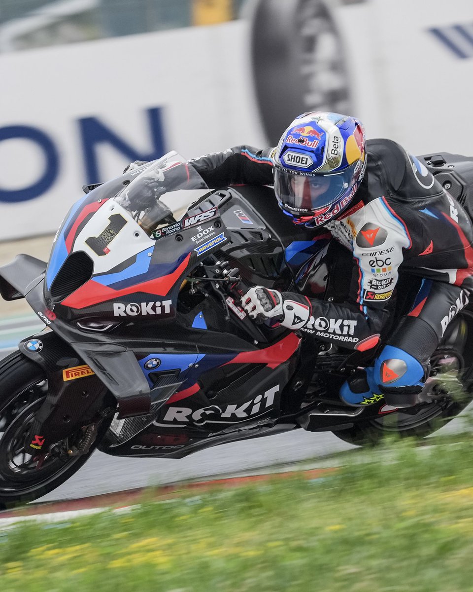 everythingmrace's tweet image. 1000th race winner ✅
Toprak Razgatlıoğlu wins the 1000th race in WorldSBK history ahead of Sam Lowes and Alvaro Bautista!
📸 #WorldSBK