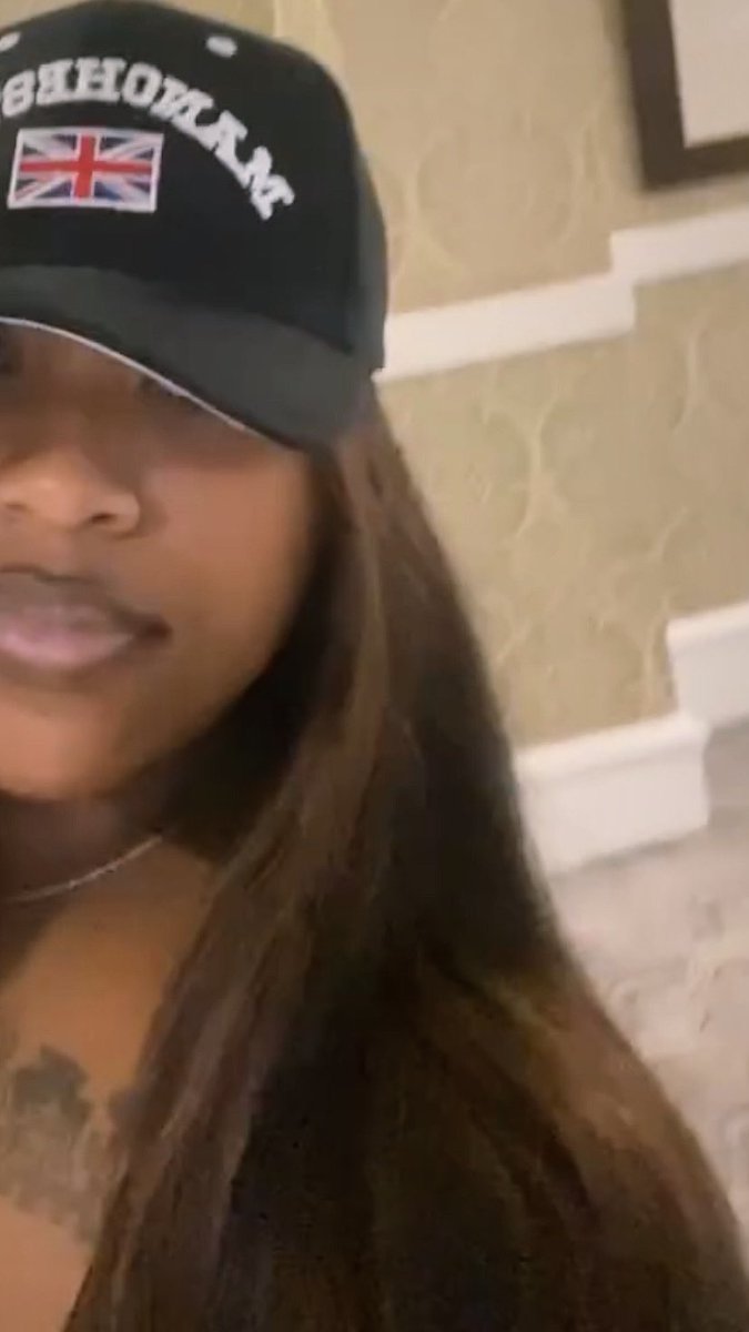 imfcknperfect's tweet image. when i took a trip to the uk i was thinking about us 😢