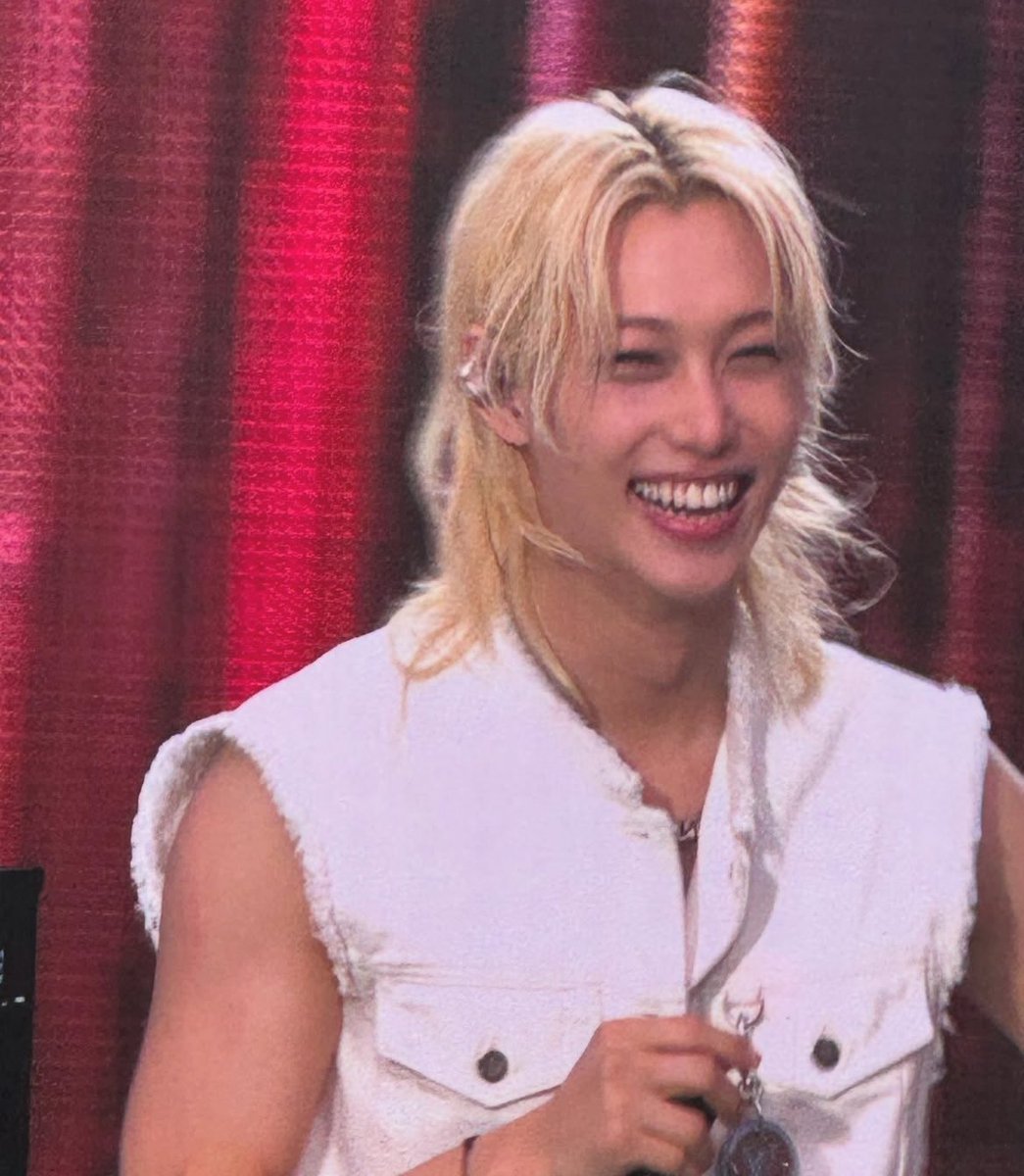 yongboooked's tweet image. he is literally the prettiest person ever