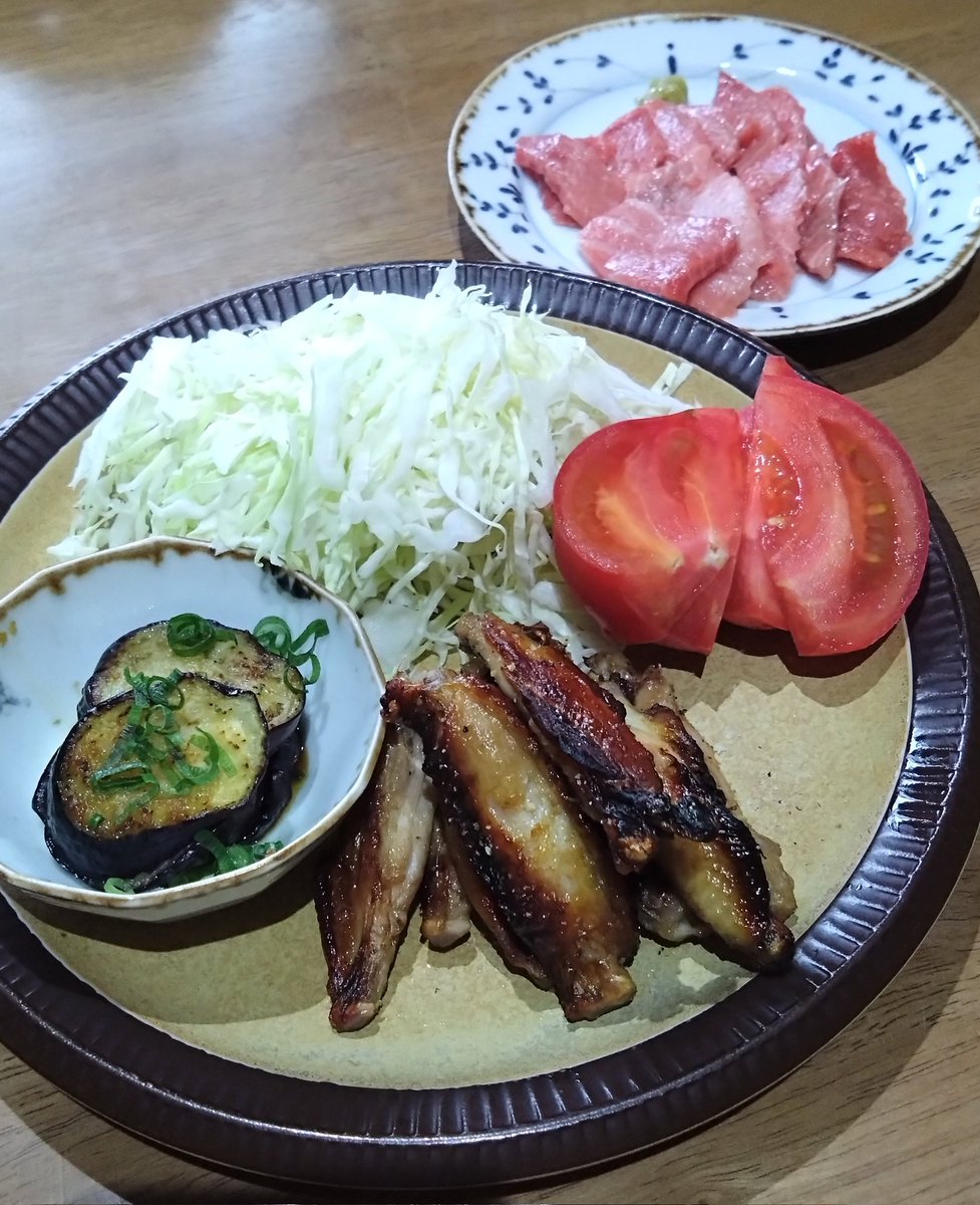 momoimo81's tweet image. 中トロの切り落としが400円でした
めっちゃうまー