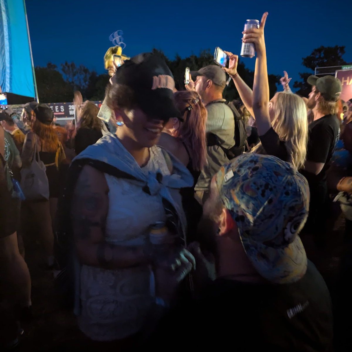 2000trees's tweet image. MASSIVE congratulations to these two lovebirds who met at 2000trees 2024 and only went and got engaged during Alexisonfire this year! 2026 honeymoon, surely?? ๐
That last pic ๐