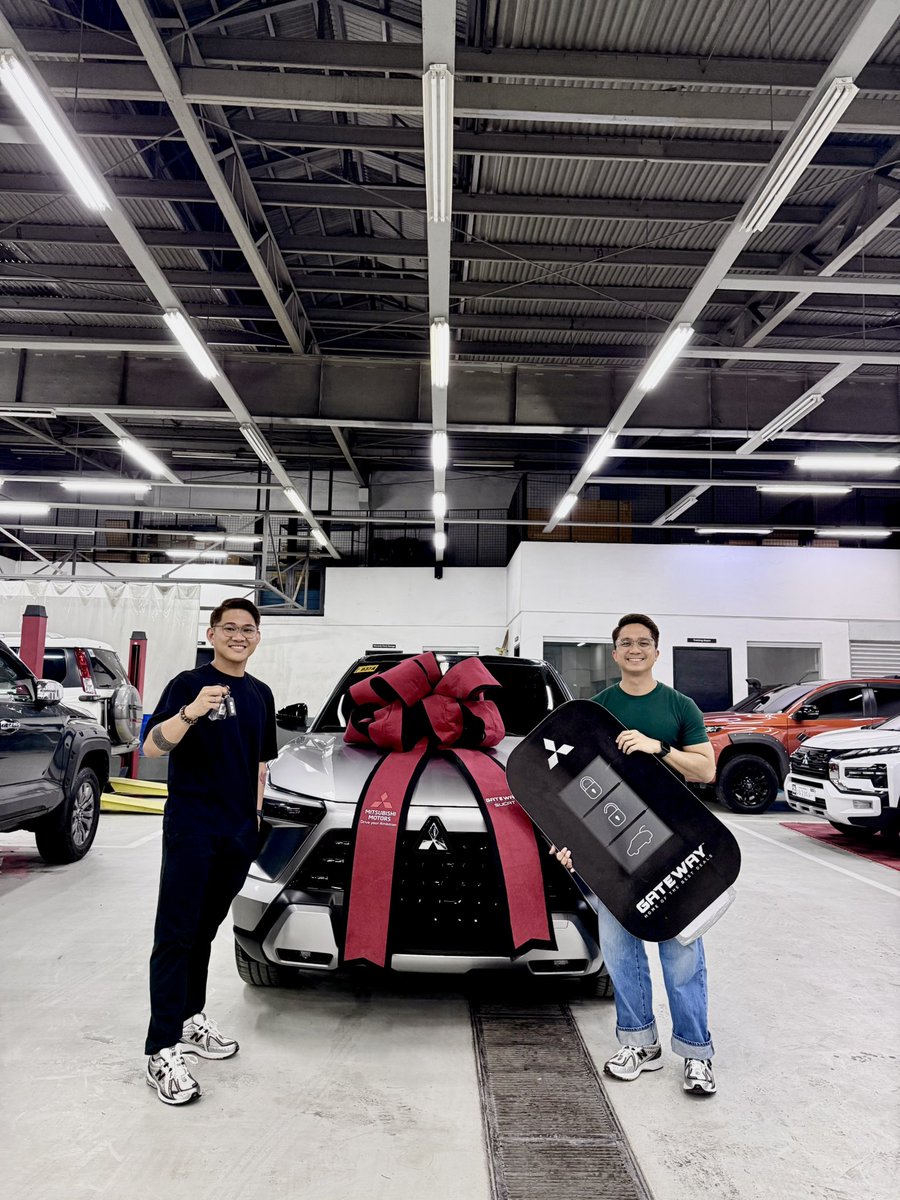jffrsngrnll's tweet photo. Our biggest achievement this year. Makuha ung Dream Car namin na sobrang napopogian kme last year. Hello Ash 🩶🖤 https://t.co/Hwf1vqwC5Y