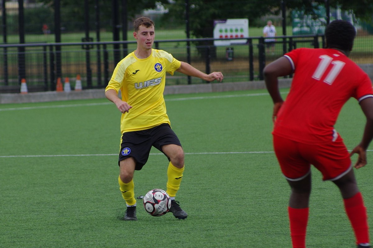 RayleighFootie's tweet image. A few photos📸 from a frustrating afternoon in East London as Rayleigh draw 1-1 away at May & Baker in their opening league game of the season we go again on Wednesday👊
@NonLeagueCrowd @NonLeagueUK_ @RayleighTownFC1