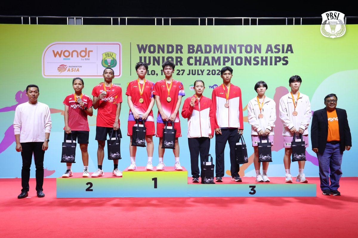 INABadminton's tweet image. Podium Ganda Campuran WONDR Badminton Asia Junior Championships 2025.

Ikhsan Lintang Pramudya/Rinjani Kwinara Nastine keluar sebagai Finalis sektor ganda campuran.

Gelar juara diraih Chen Jun Ting/Cao Zi Han (China), sementara semifinalis diraih Lee Hyeong Woo/Cheon Hye In…