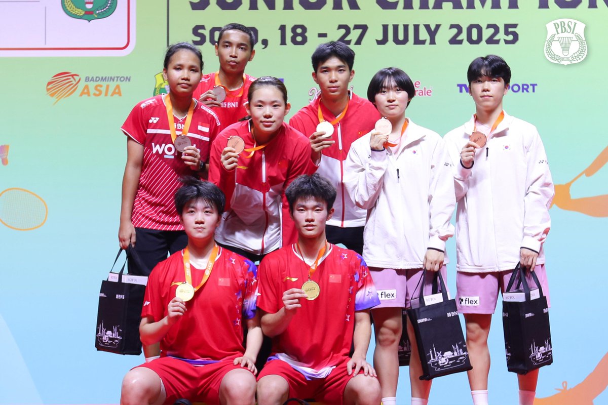 INABadminton's tweet image. Podium Ganda Campuran WONDR Badminton Asia Junior Championships 2025.

Ikhsan Lintang Pramudya/Rinjani Kwinara Nastine keluar sebagai Finalis sektor ganda campuran.

Gelar juara diraih Chen Jun Ting/Cao Zi Han (China), sementara semifinalis diraih Lee Hyeong Woo/Cheon Hye In…