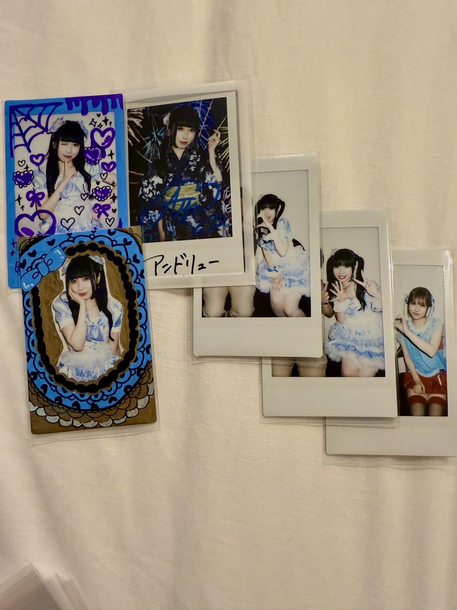 あゆゆ生誕祭 in 下北沢ERA

やっとやっとあゆゆさんに会いました🩵🩵🩵🩵
たくさんの幸せをありがとう🩵感謝の気持ちを忘れずこれからも応援します✨🩵🩵

あゆゆさんはもちろん…実は、ずっとひなぴさんとチェキ撮りたかった😂🩷🩷🩷

#あゆfam.
#となりのあゆゆ
#あゆゆ生誕祭2025
#BADIVY