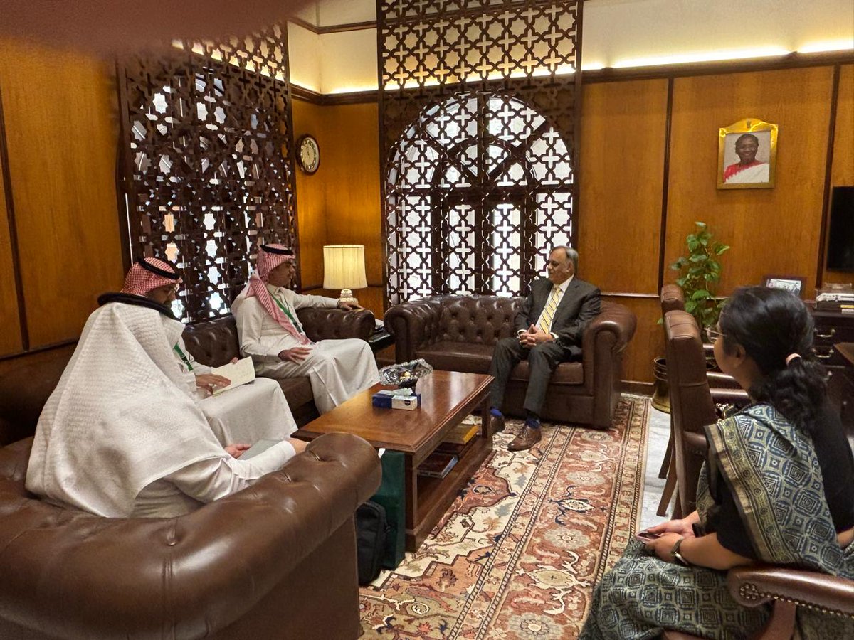 IndianEmbRiyadh's tweet image. Ambassador Dr Suhel Khan and Counsellor Ms Manusmriti had a fruitful meeting with CEO of Expo 2030 Riyadh Company (ERC) @Expo2030Riyadh, Eng. Talal AlMarri and his team, today at the Embassy. Eng. AlMarri breifed the Amb. on the preparations for #Expo2030Riyadh.