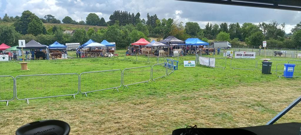 barneycully's tweet image. Getting ready for the 66th Arva Agricultural Show in brilliant sunshine. The exhibitors are gathering & Judging will start soon in the Pony Section. Co.e along & support the committee.