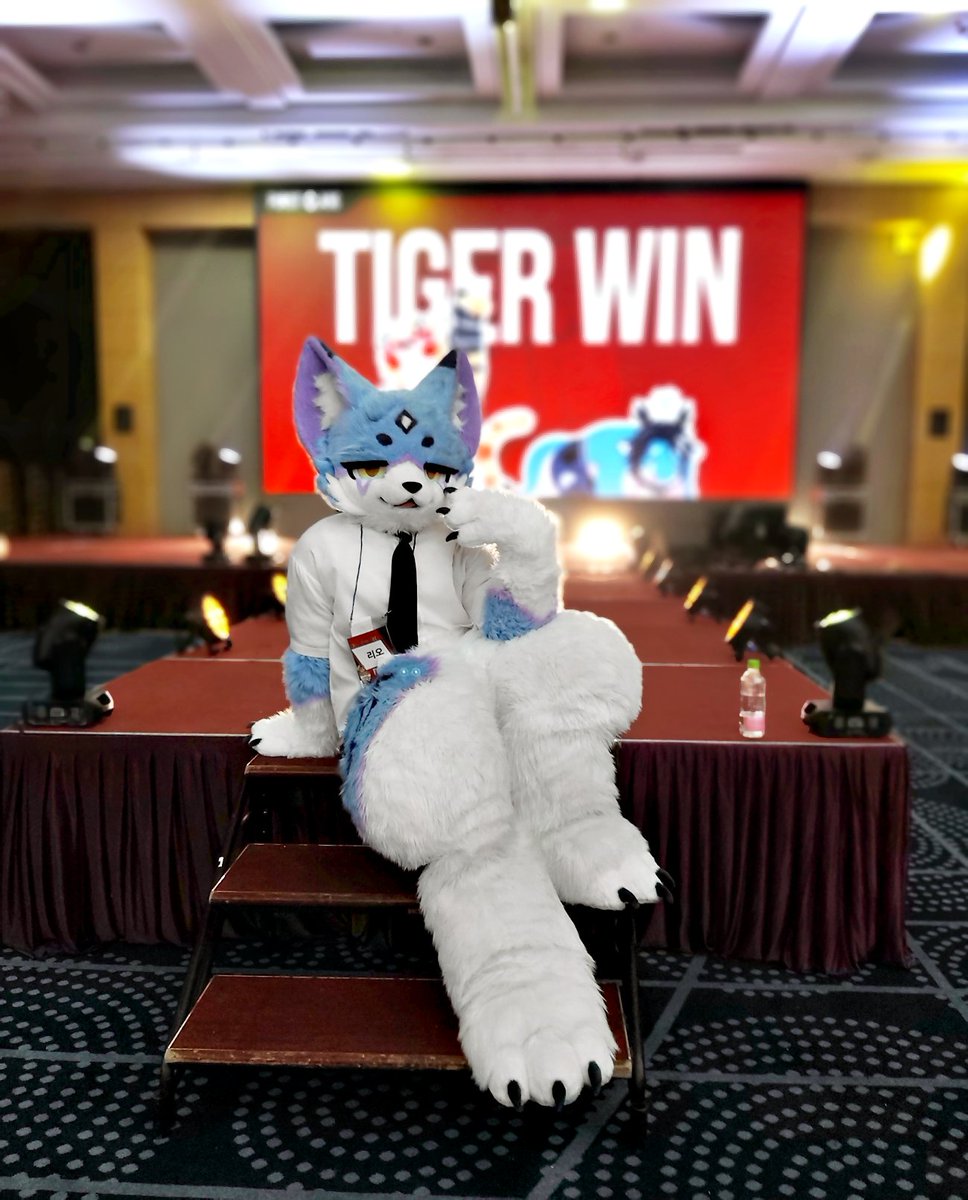 NightFury4S's tweet image. 퍼스트 클래스 - &amp;lt;@lio_fursuit&amp;gt;

씬스틸러 리오 님 :)

#FurstClass