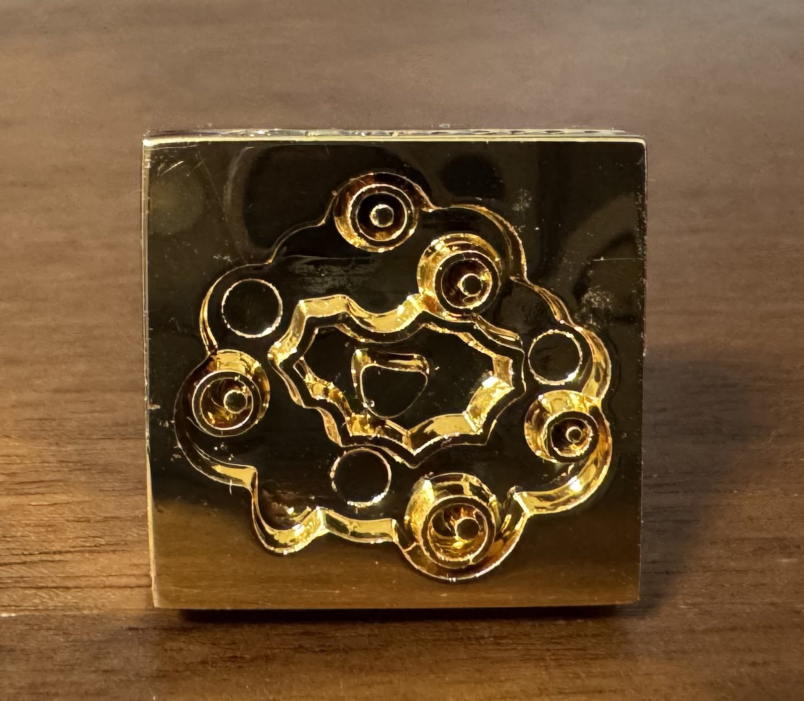 ミャクミャクゴールデンスタンプ - Search / X