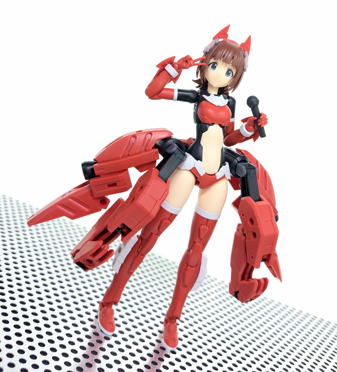 murabito_skkn's tweet image. #MIX30MLコンテスト
【ハルカ=カルティー】
「プロデュ···じゃなかった、ブレインさん!今日も一日、頑張っていっちゃいましょう!」
鮮烈な赤き装甲を身に纏う、数々の伝説を切り拓いてきた我らがアイドルの新たな姿である
どんがらがっ···セーフ!
大きな武装は主に転倒防止装置の役割を果たす