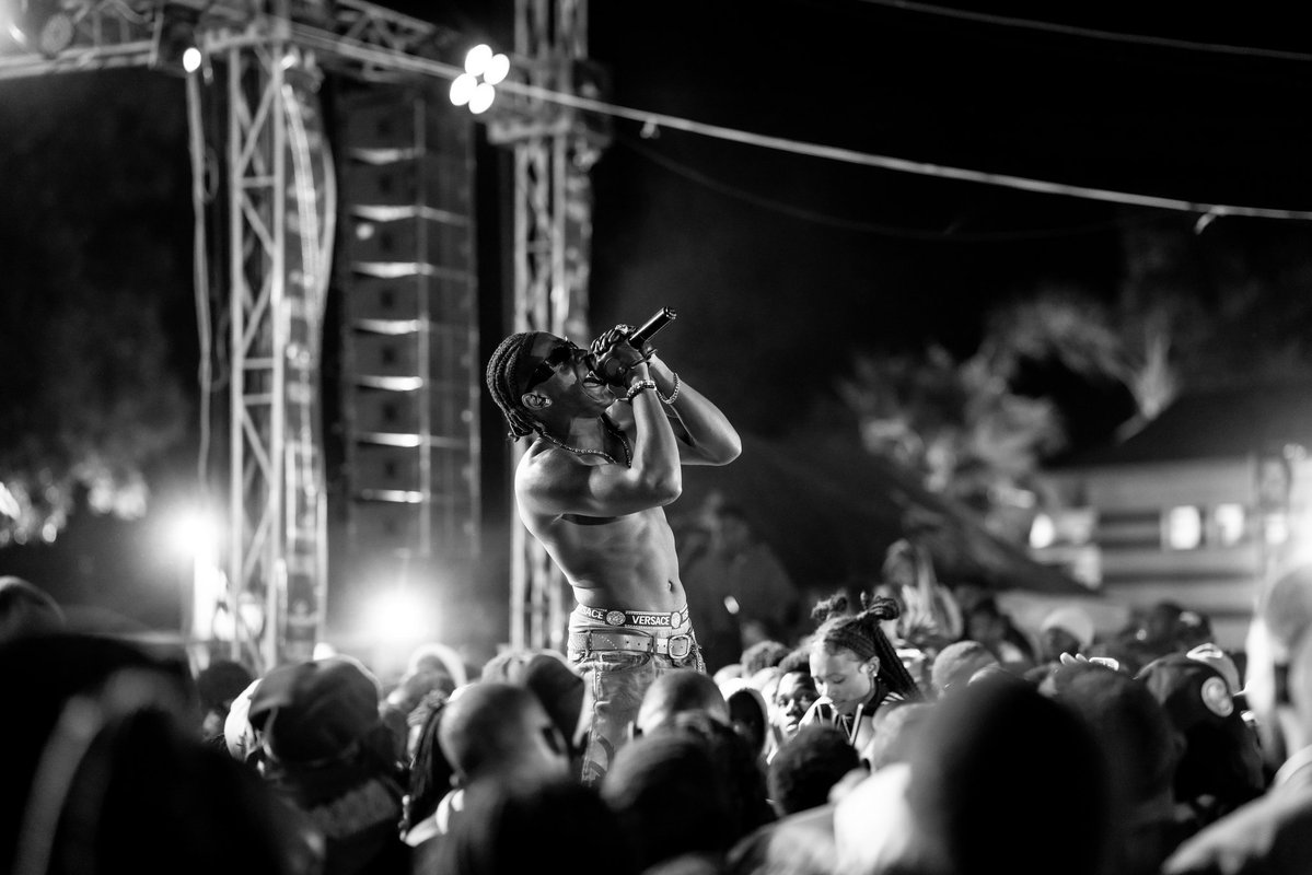 ron_cz's tweet image. Joe ikons performances improving each day.laat night was π₯π₯π₯πΈ beerland festival. πΈ Redink pictures