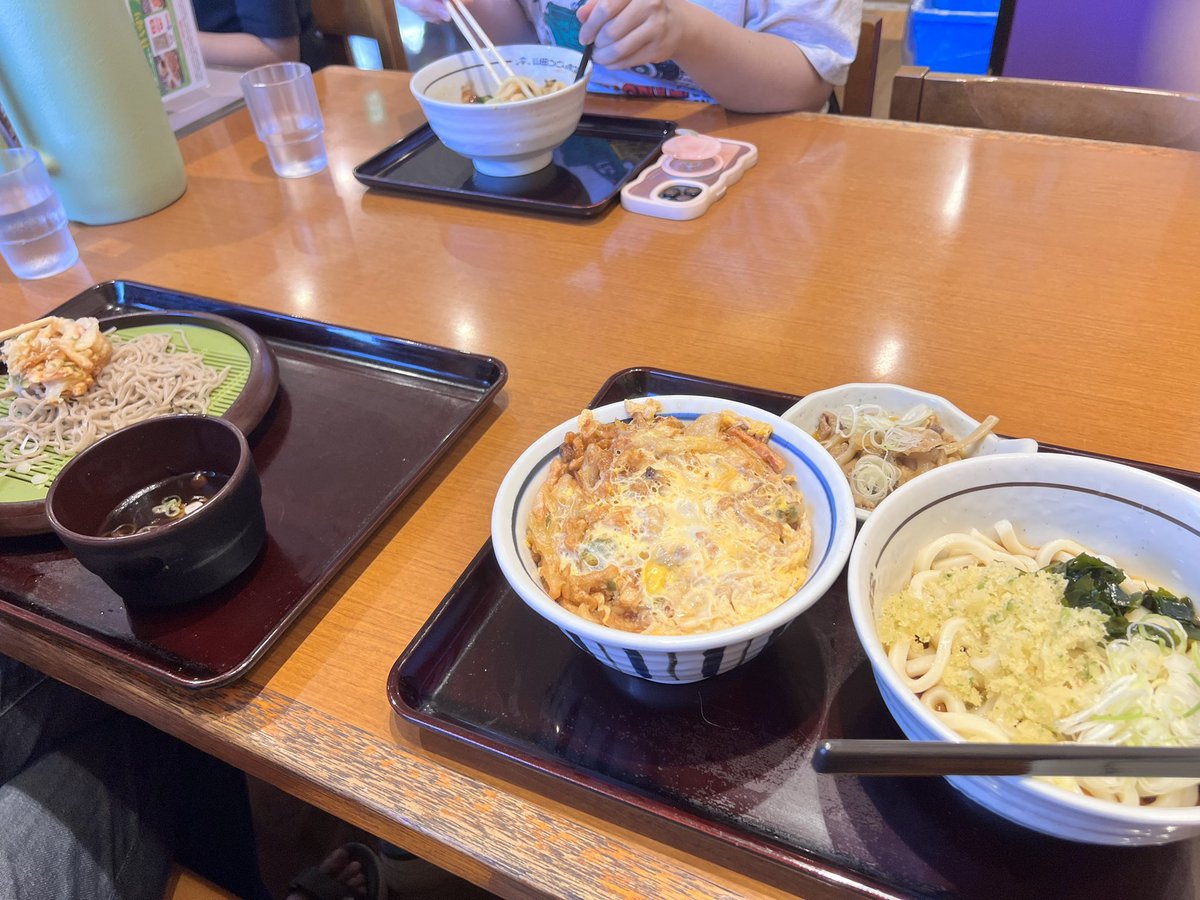 HowaSeiki's tweet image. しごおわ
みんなで山田うどんDAY