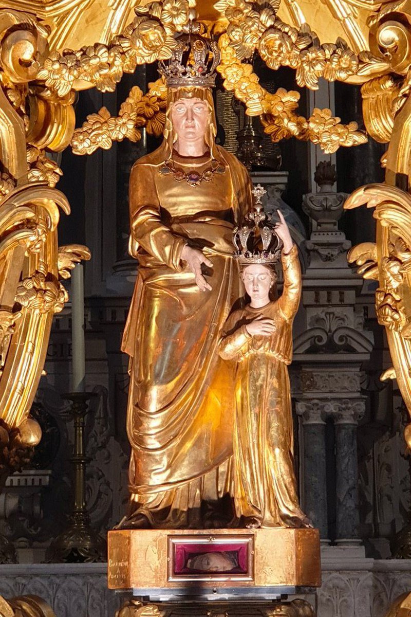 En quittant la Bretagne, je veux exprimer ma gratitude. Pour la belle foi d’un grand peuple, pour son histoire spirituelle si riche, pour sa soif de Dieu. Le Christ vivra toujours sur votre terre. Da Feiz on Tadou koz ! +RS