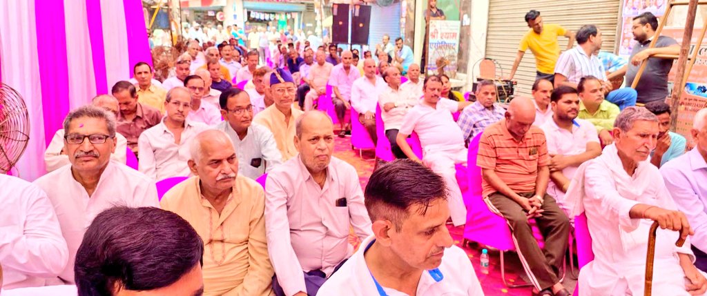 Office Of Kapil Mishra (@kapilmishraofc) on Twitter photo "सुविधा भी, सुरक्षा भी — हर घर तक प्रगति की लौ"
आज करावल नगर विधानसभा के सादतपुर में श्री <a href="/KapilMishra_IND/">Kapil Mishra</a> जी ने PNG गैस पाइपलाइन कार्य का शुभारंभ किया।
यह सिर्फ एक पाइपलाइन नहीं, बल्कि हर घर में सुरक्षा, सुविधा और सम्मान पहुंचाने का संकल्प है। अगले दो वर्षों में करावल नगर "सुविधा भी, सुरक्षा भी — हर घर तक प्रगति की लौ"
आज करावल नगर विधानसभा के सादतपुर में श्री <a href="/KapilMishra_IND/">Kapil Mishra</a> जी ने PNG गैस पाइपलाइन कार्य का शुभारंभ किया।
यह सिर्फ एक पाइपलाइन नहीं, बल्कि हर घर में सुरक्षा, सुविधा और सम्मान पहुंचाने का संकल्प है। अगले दो वर्षों में करावल नगर