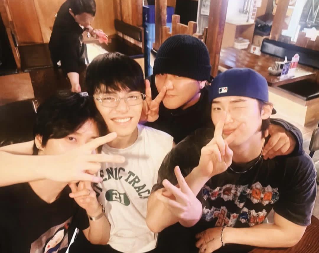 Junhoe looks so so cute like a baby. 🥰❤️