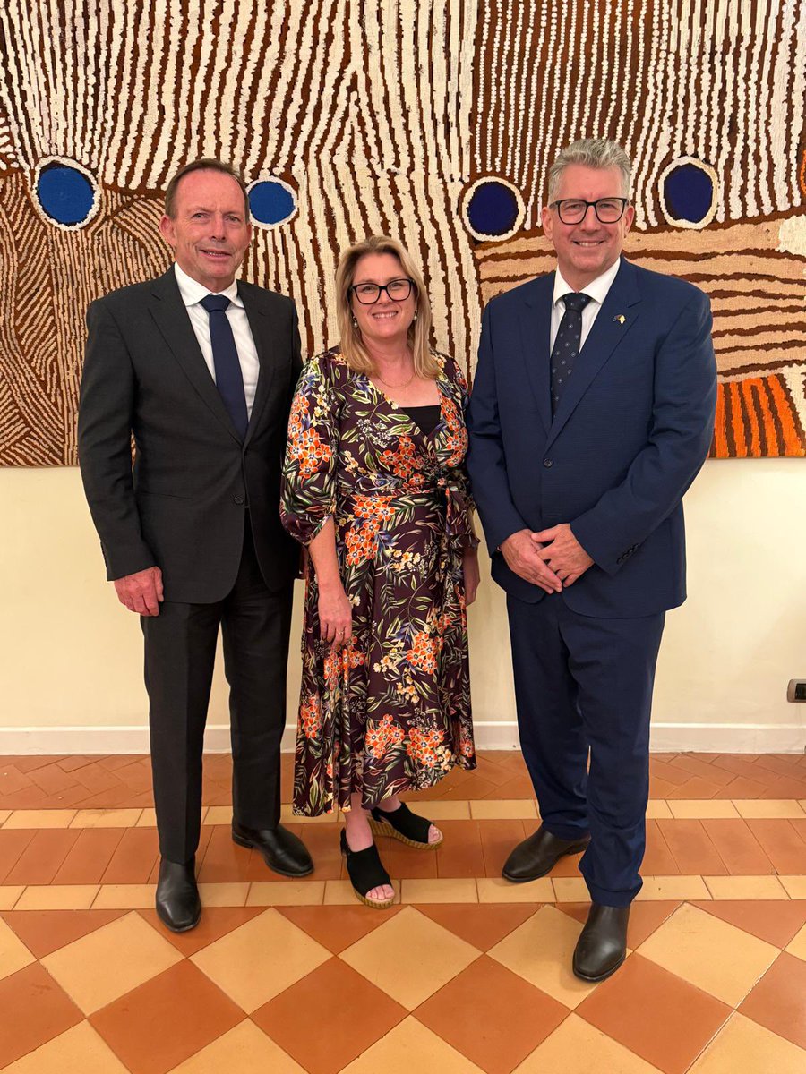 AusAmbHolySee's tweet image. Immensely privileged to welcome the 28th Prime Minister of Australia, the Hon Tony Abbott, to Rome this weekend.