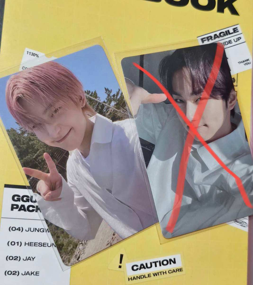 rubiluvi's tweet photo. wts sunoo yzy dd r1 

rm38 exc postage

#pasarENHYPEN https://t.co/0RLHIj6EdU
