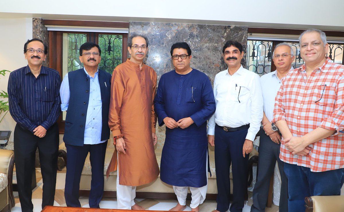 सगळे एकत्र!
काहीच अडचण नाही!