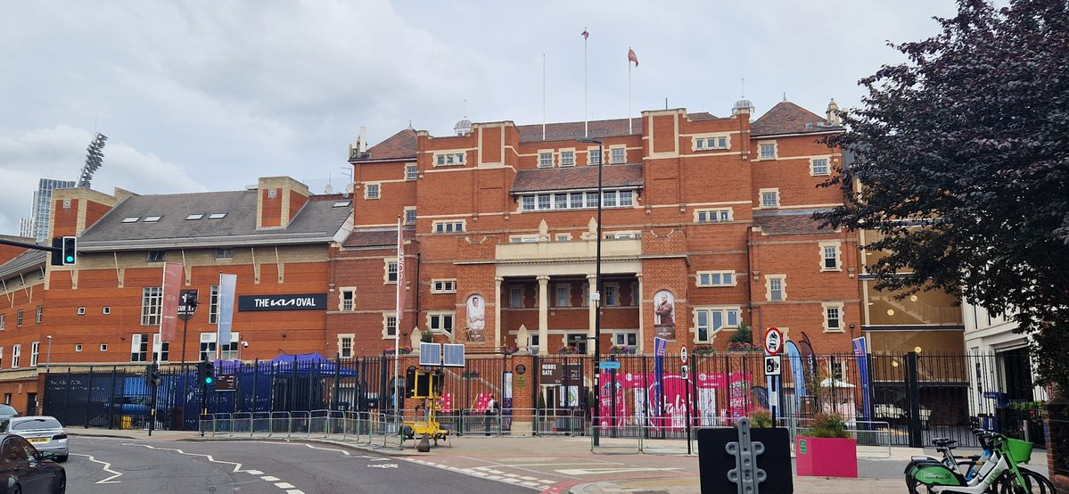 BBCRNS's tweet image. Coverage of The Blaze versus Bears in the semi final of the Women's T20 Vitality Blast will be on-line, via BBC Sports Extra 3 from 12.25pm - the final (winners play Surrey will be from 4.30pm #BBCCricket