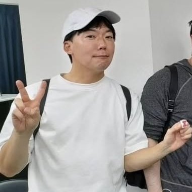 日本プロ麻雀協会24期後期正規合格しました杉村健太です！
東大医学部卒の頭脳を生かして頑張ります(^○^)
普段は医者をやっているので健康相談付きゲストなど色々オファーして頂けたら嬉しいです！
趣味はテニスとカフェ巡りと海外旅行です
よろしくお願いいたします♪