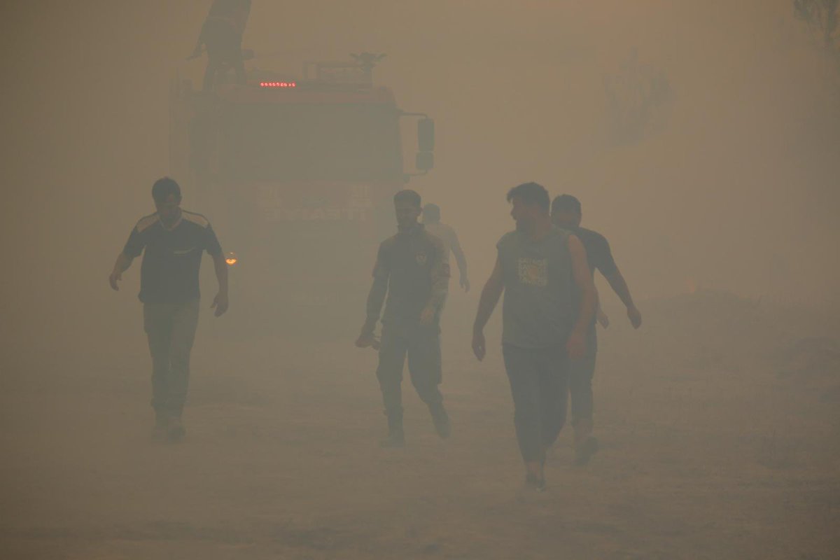 Sendikamızın doğup büyüdüğü topraklar olan, emeğin başkenti ve Sendikamızın can damarı, binlerce üyemizin bulunduğu Karabük başta olmak üzere Türkiye'nin dört bir yanında devam eden orman yangınları ciğerlerimizi yakıyor, yüreğimizi parçalıyor.
Yeşil vatanımızda çıkan yangınlar