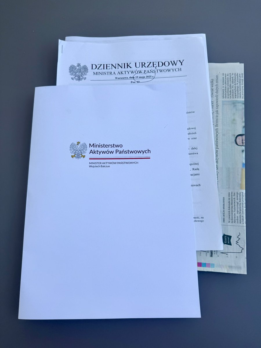 Pracowita niedziela, żeby jak najszybciej wdrożyć się w sprawy organizacyjne i formalne. Równolegle włączony tryb 24-godzinnego myślenia koncepcyjnego i strategicznego.