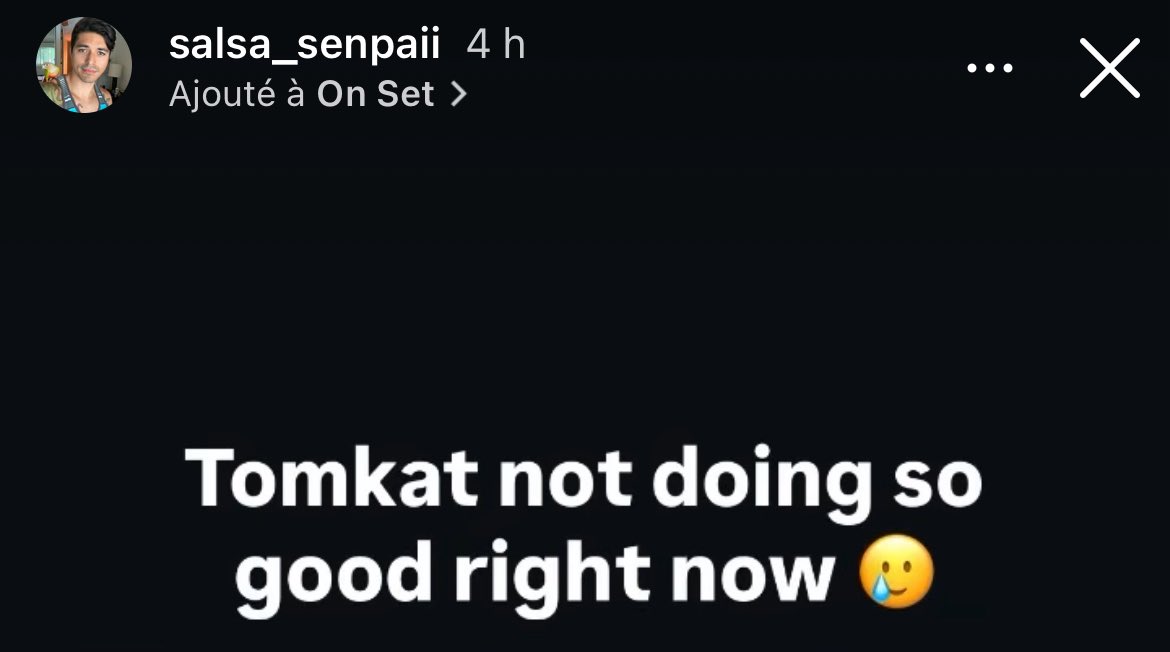 gossipsoaps's tweet image. I think Alex is as disappointed as we are about the storyline on TomKat. 😂 #BeyondTheGates