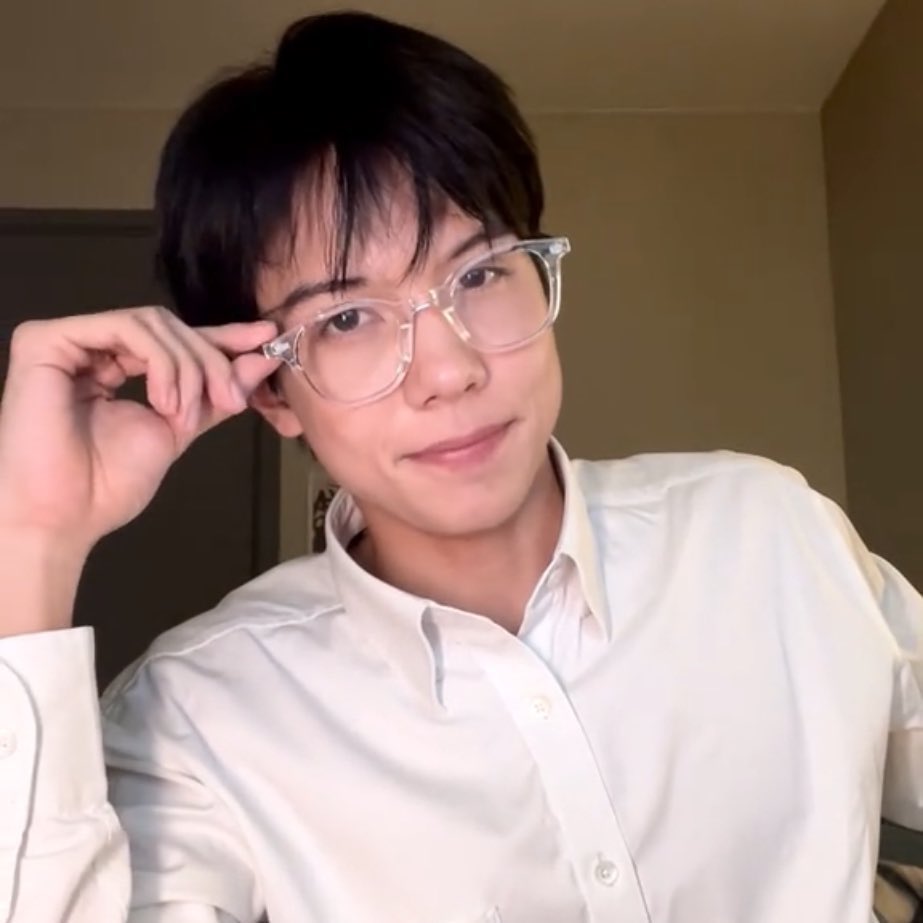 ppondxpp's tweet image. 🕶️
