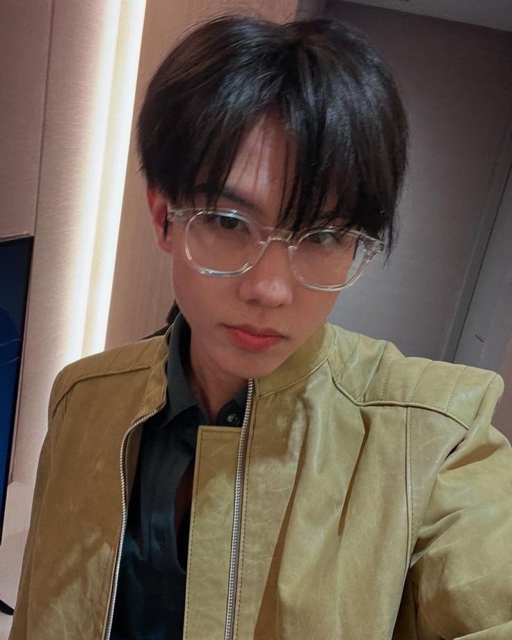 ppondxpp's tweet image. 🕶️
